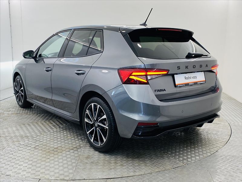 Škoda Fabia 1,0 TSI 85kW Monte Carlo - fotka 22 z 25