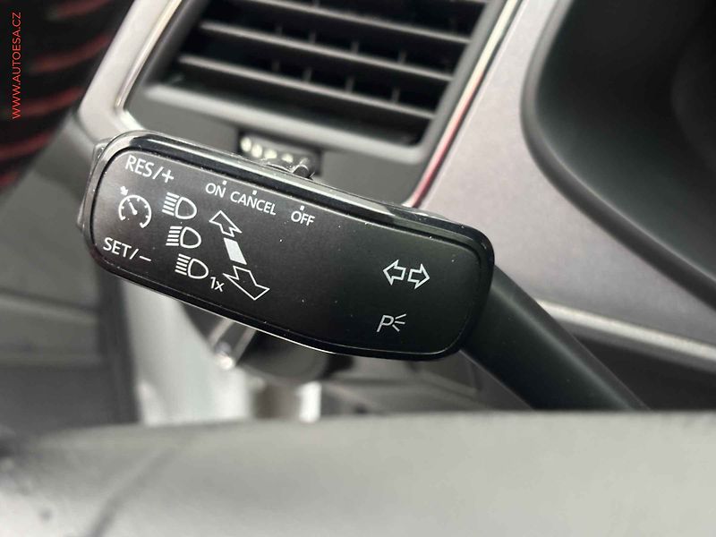 Seat Leon (2013) 1.4 TSi, FR, LED, navi - fotka 13 z 18