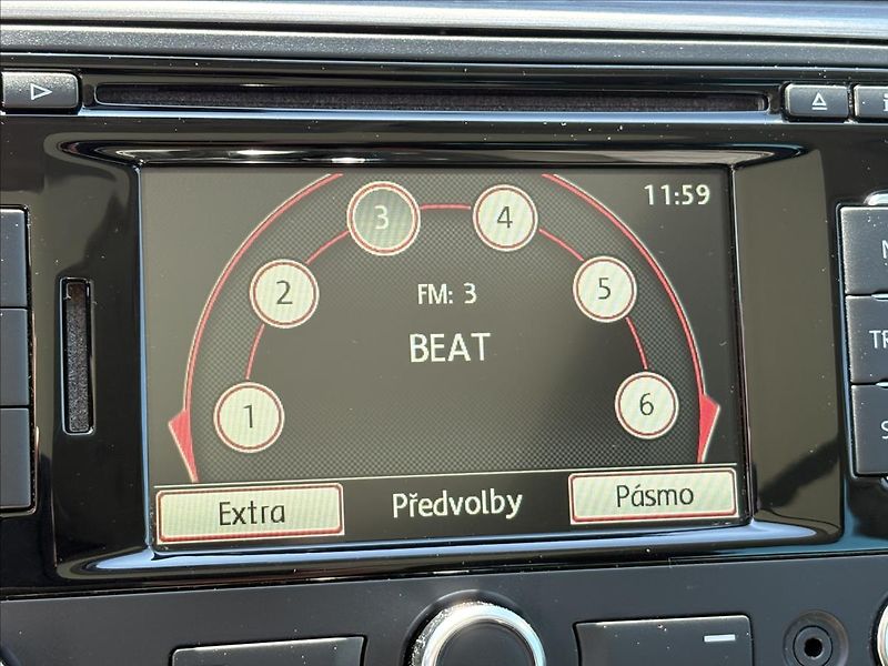 Volkswagen Passat 2,0 TDi130kW Xen,ACC,Pano,NezT - fotka 16 z 41