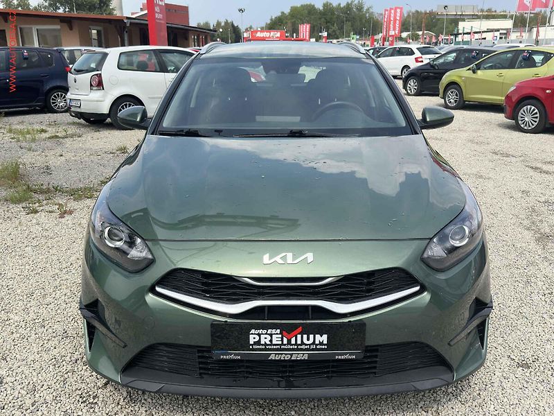 Kia Ceed (2023) 1.5i, 1.maj,ČR, AC, tempo - fotka 2 z 20