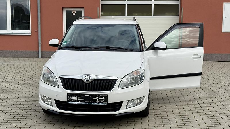 Škoda Fabia 1.2TSi*77kW*AMBIENTE*1.MAJ*TOP - fotka 19 z 23