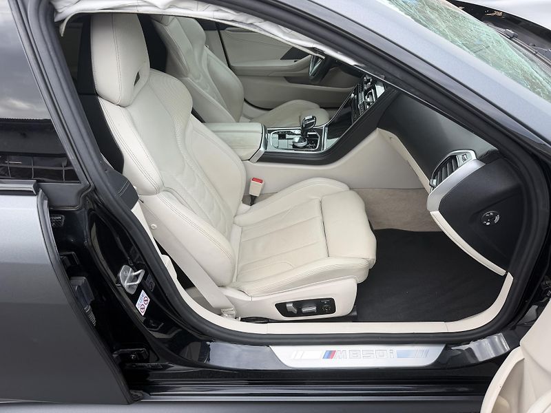 BMW Řada 8 M 850i xDrive 390kW HEAD-UP  - fotka 20 z 25