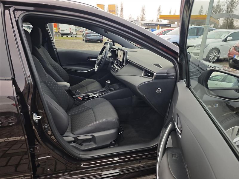 Suzuki Swace 1,8 Hybrid CVT  Elegance - fotka 14 z 20