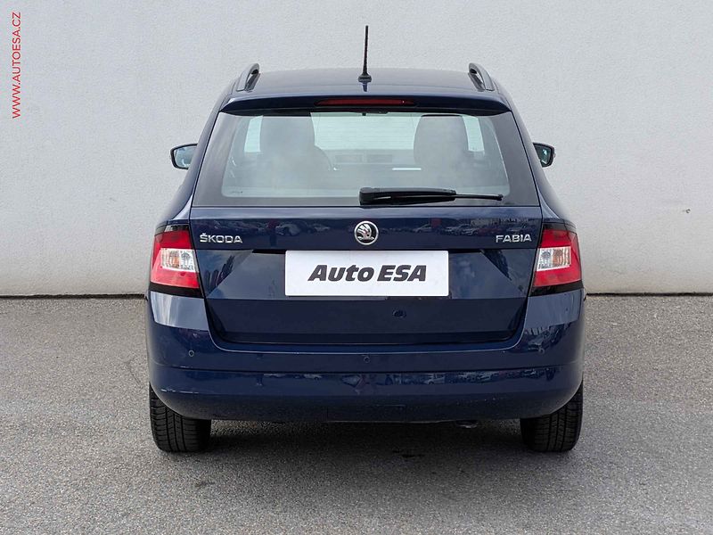 Škoda Fabia (2018) 1.0 TSi, ČR, Ambition, STK7 - fotka 5 z 16