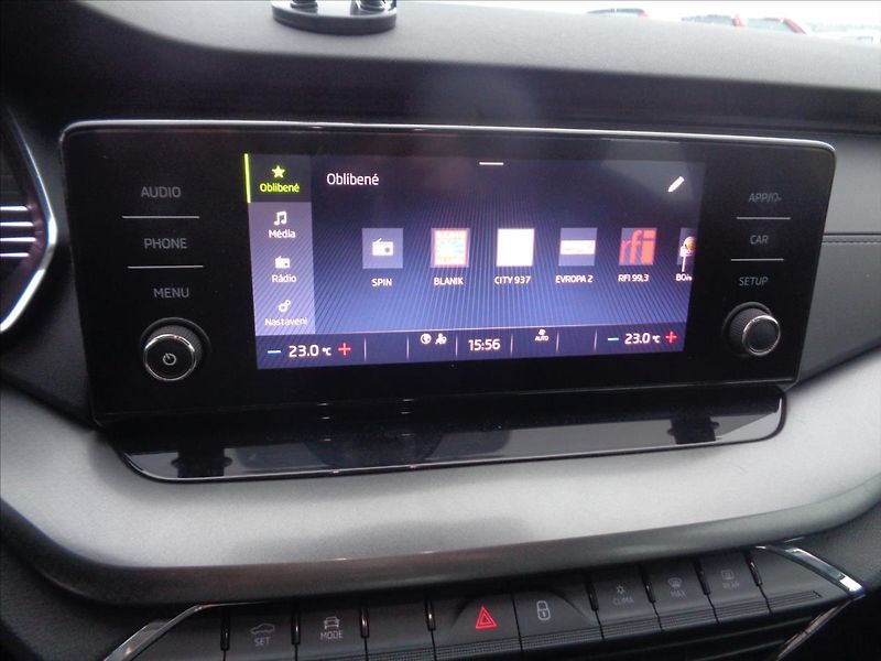 Škoda Octavia 1,5 - fotka 10 z 13