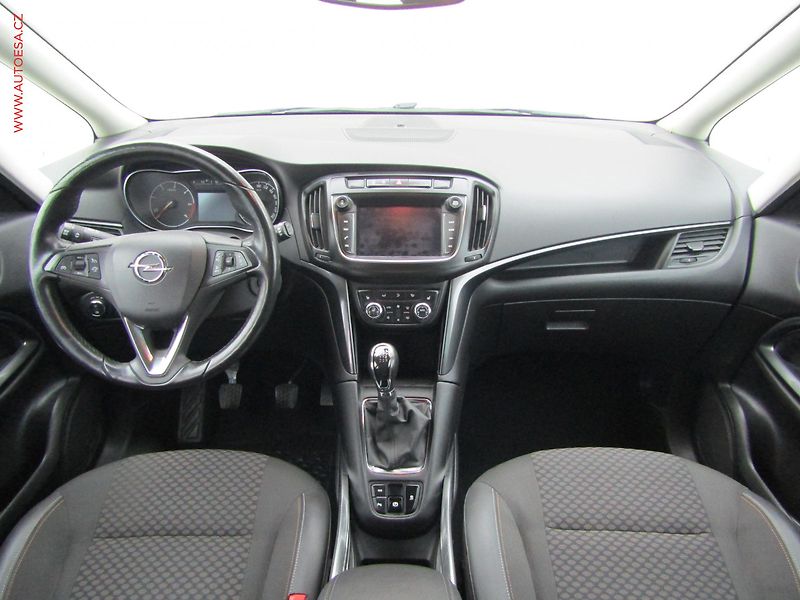 Opel Zafira (2017) 1.6CDTi, Navi, AC - fotka 8 z 19