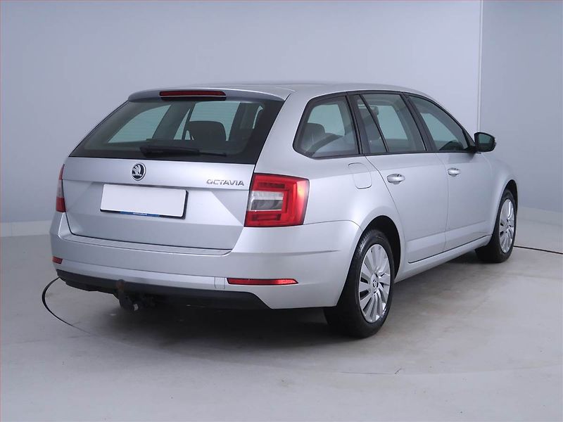 Škoda Octavia (2018) Ambition 1.6 TDI, Tempomat - fotka 5 z 16