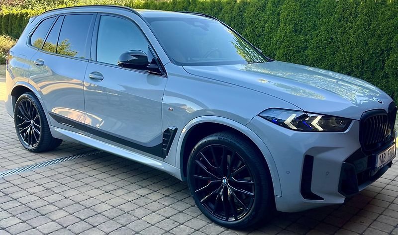 BMW X5 (2023) - fotka 4 z 25