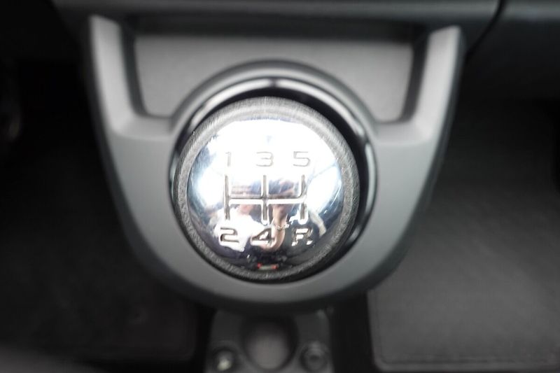 Citroën C4 Picasso 1,6i 88kW M/T - fotka 21 z 28