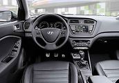 Hyundai i20 Active.