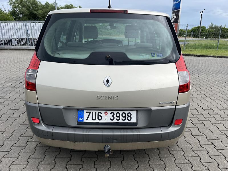 Renault Scénic (2007) 1.5 DCi - fotka 6 z 9