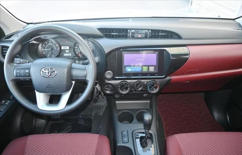 Toyota Hilux (2025) DC 2,7i VVT-i 6 AT 4X4 - fotka 4 z 6