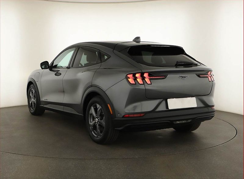 Ford Mustang Mach-E (2021) Standard Range RWD, SoH 95% - fotka 4 z 26