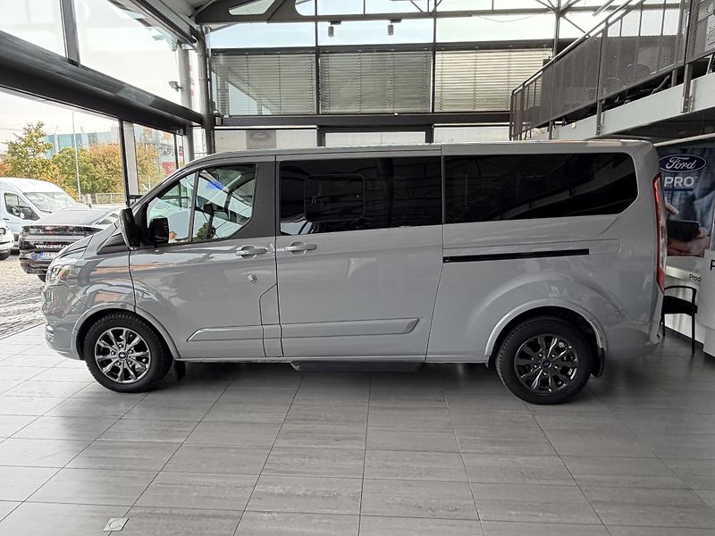 Ford Tourneo Custom - fotka 4 z 16