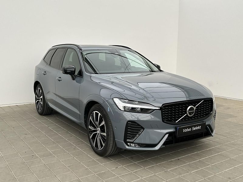 Volvo XC60 2.0 B4 4x4 ULTIMATE - fotka 8 z 33