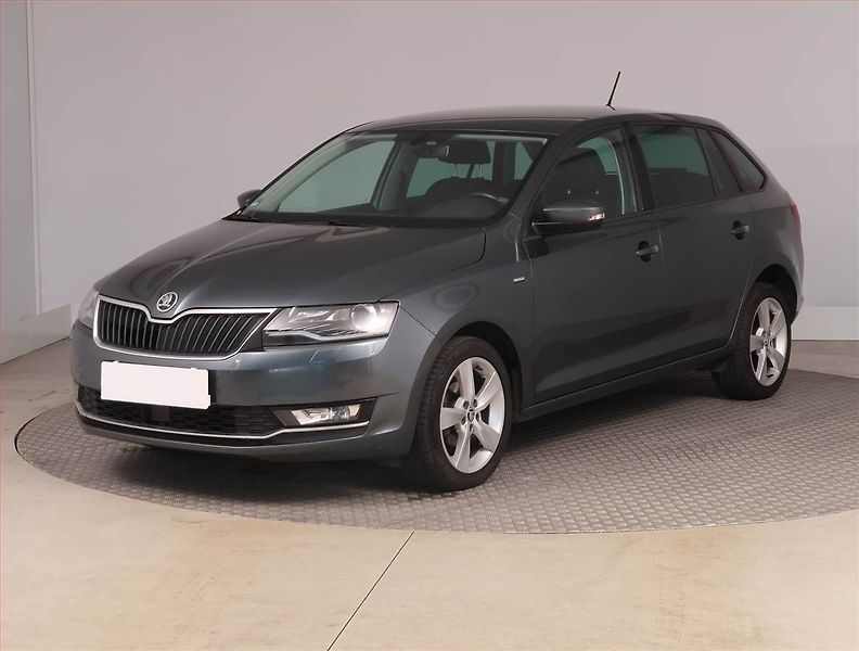 Škoda Rapid (2018) Spaceback 1.4 TDI, Xenony - fotka 2 z 16