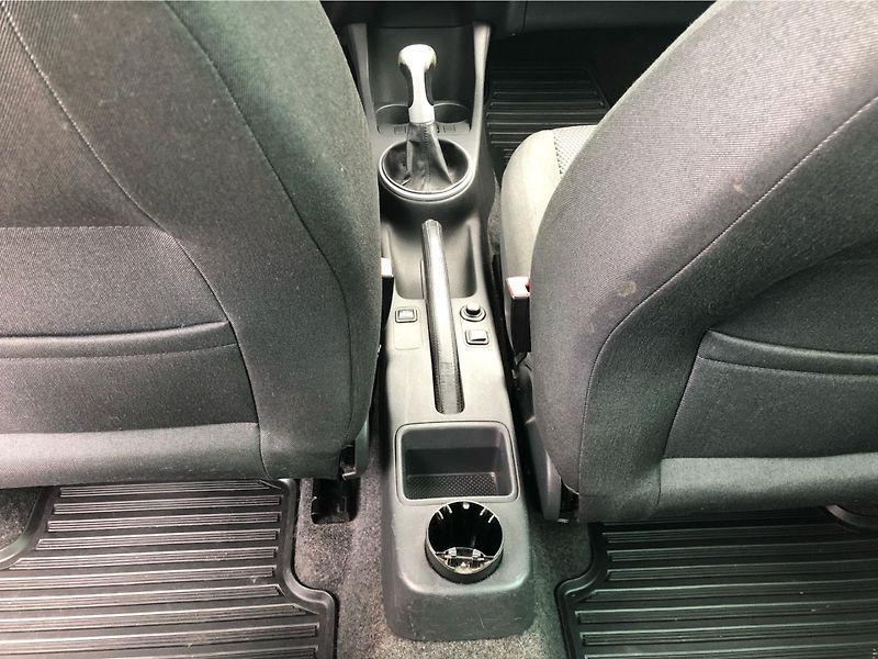 Škoda Roomster A 1.6i Scoutline - fotka 22 z 27