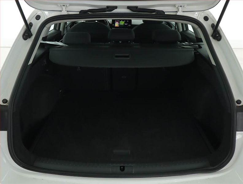 Seat Leon (2022) Style 1.5 TSI, Serv.kniha - fotka 13 z 15