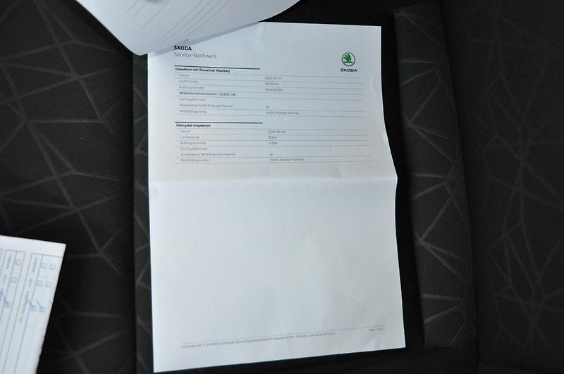 Škoda Octavia 2.0TDi 110kW 4x4 KOMBI A/T - fotka 22 z 25