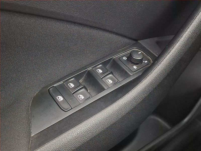Škoda Kamiq (2023) Scoutline 1.5 TSI - fotka 20 z 22