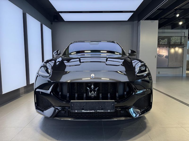 Maserati Grecale (2026) Trofeo 530HP - fotka 2 z 21