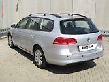 Volkswagen Passat (2011) 1.6 TDi, AC, tempo, park - náhled 6