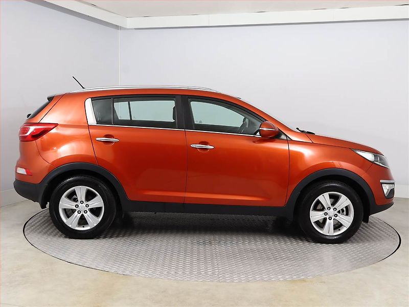 Kia Sportage (2012) 1.6 GDI, Serv.kniha, Tempomat - fotka 6 z 14