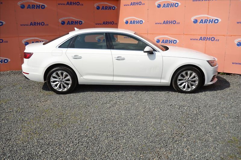 Audi A4 2,0 TDi, ČR, 1 MAJ., SERV. KN. - fotka 8 z 39