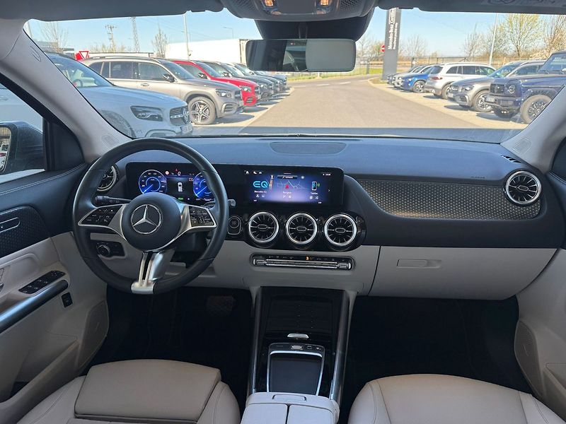 Mercedes-Benz EQA 250+ - fotka 13 z 20