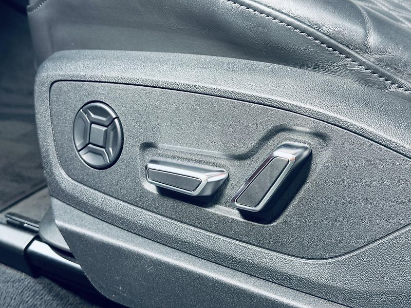 Audi e-tron (2020) 55*S-LINE*QUATTRO*REZERVACE - fotka 20 z 45
