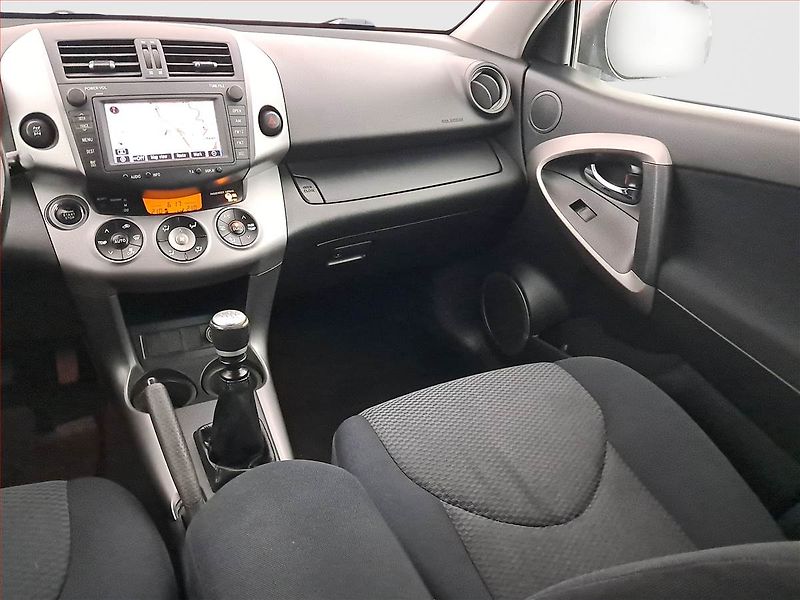 Toyota RAV4 (2008) 2.2 D-4D, 4X4, Navi, Tempomat - fotka 8 z 16