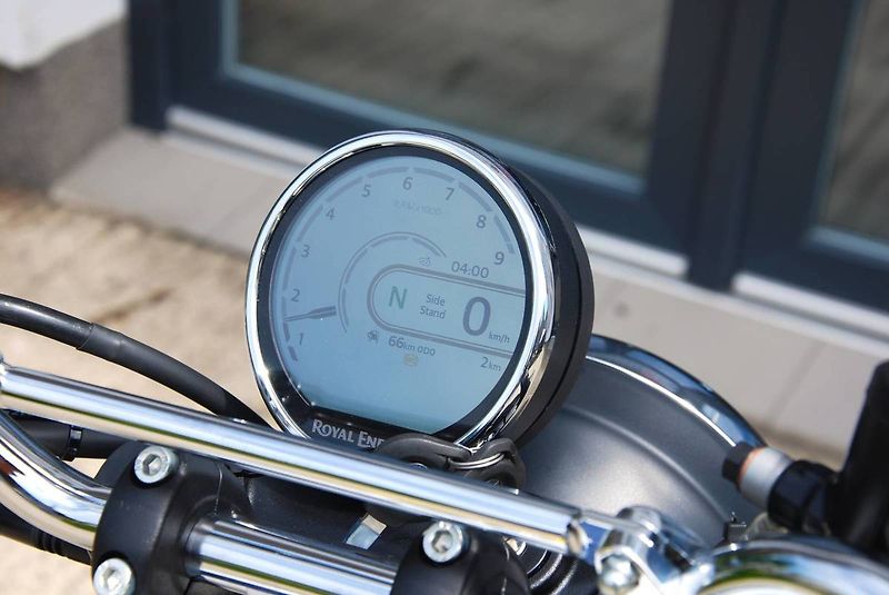 Royal Enfield (2026) Bear 650 WILD HONEY - fotka 19 z 25