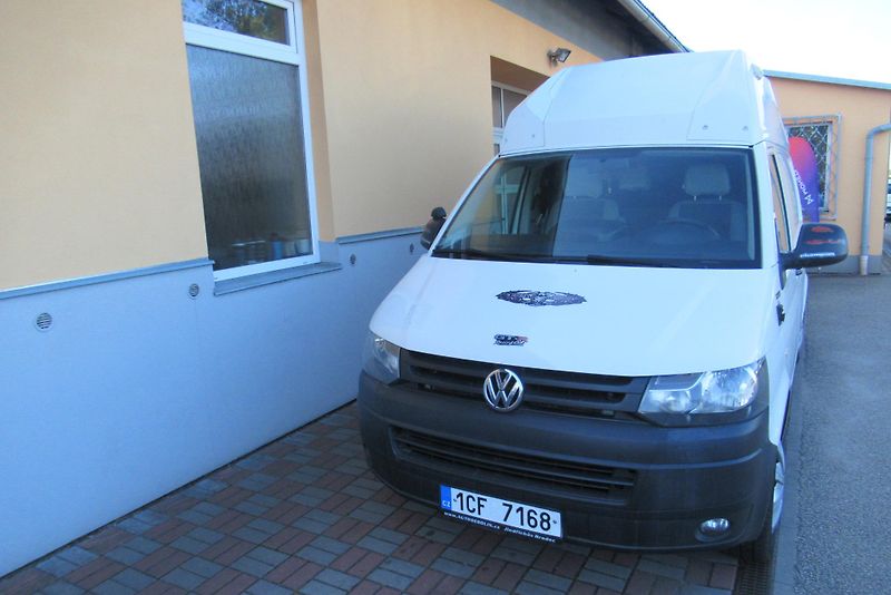 Volkswagen Transporter 2.0 TDi KLIMA TAŽNÉ - fotka 9 z 26