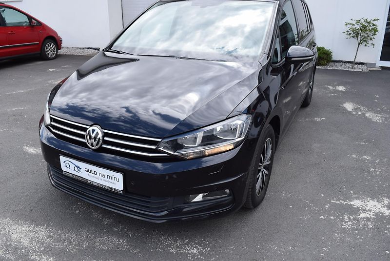 Volkswagen Touran (2017) 1.4TSI 110kw CLBMT TAŽ NAV APP - fotka 2 z 50