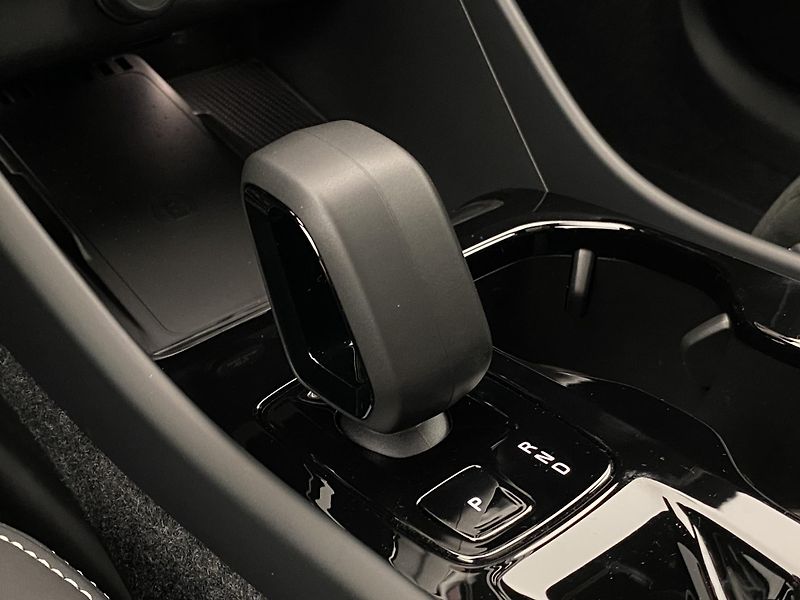 Volvo XC40 (2026) B3 AUT DARK ULTRA  - fotka 36 z 61