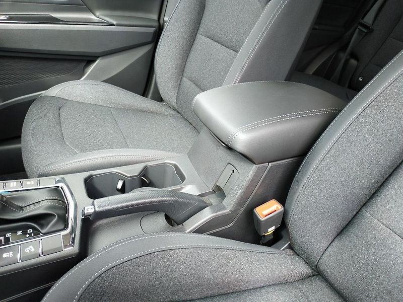 KGM Korando 1.5T, SMART,2WD, AT, SKLADEM - fotka 32 z 35