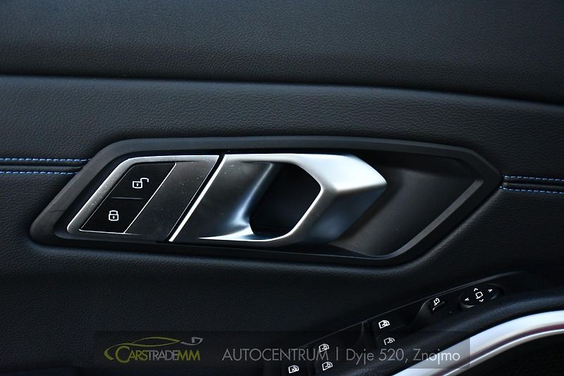 BMW Řada 3 320d xDrive M-SPORT  - fotka 27 z 56
