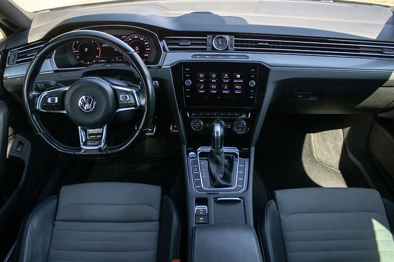 Volkswagen Passat 2.0 TDI DSG R-Line / 110kW / A - fotka 22 z 23