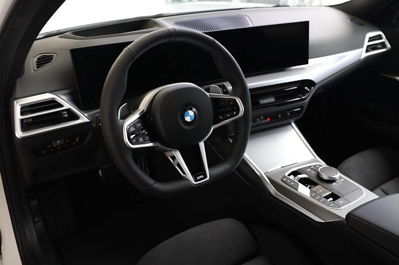 BMW Řada 3 320d xDrive Touring - fotka 2 z 16