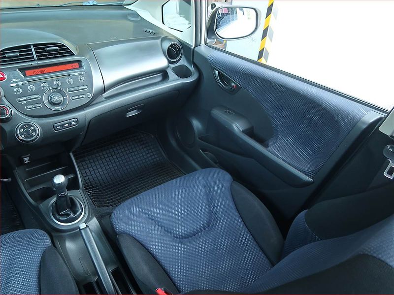 Honda Jazz (2011) 1.2 i-VTEC, Serv.kniha - fotka 8 z 15