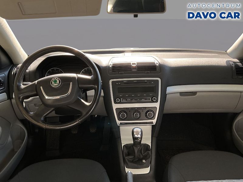 Škoda Octavia 1,4 TSI 90 kW Ambiente - fotka 8 z 12