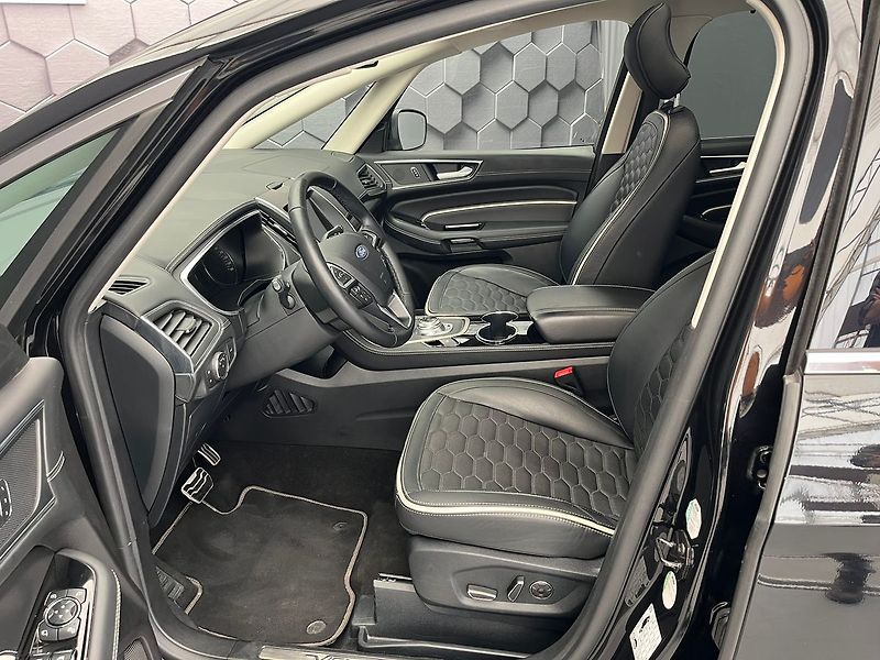 Ford S-MAX 2,5 FHEV Vignale 140KW  7 míst - fotka 35 z 57