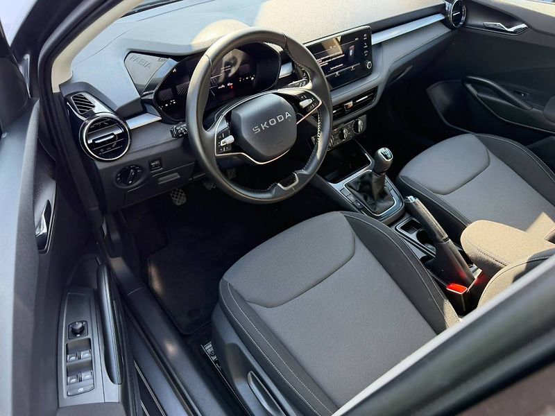 Škoda Fabia Selection 1,0 TSI 70 kW 5° MP - fotka 8 z 30