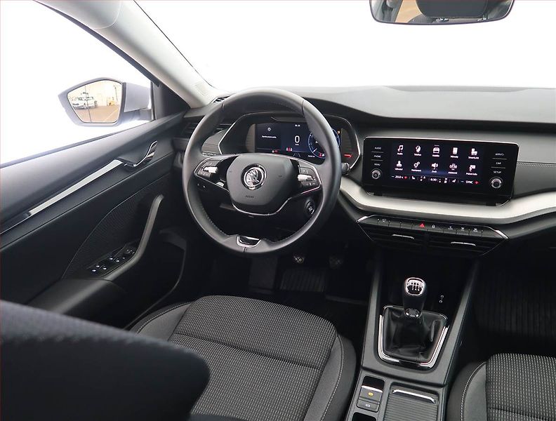 Škoda Octavia (2023) Ambition 2.0 TDI, ČR,1.maj - fotka 7 z 24