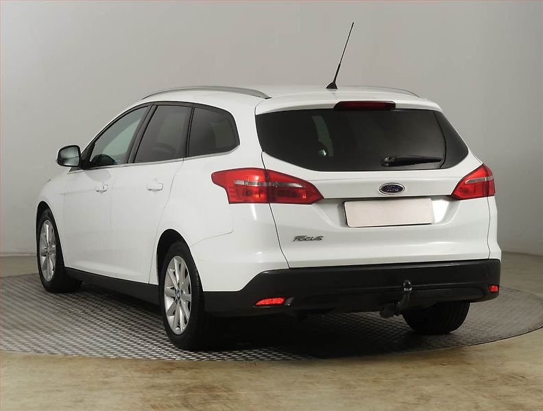 Ford Focus (2016) Titanium 1.5 TDCi, Serv.kniha - fotka 4 z 19