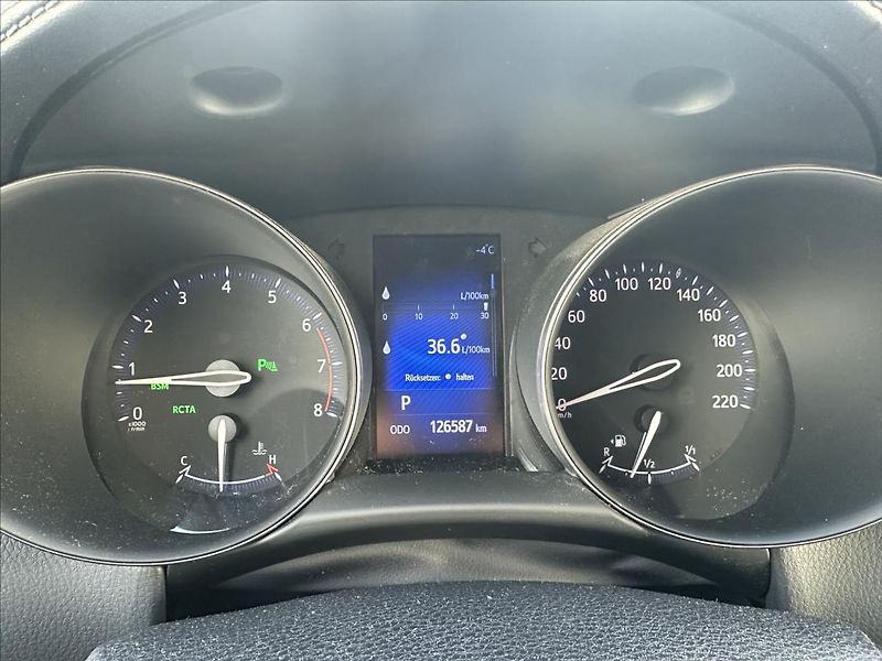 Toyota C-HR 1,2 4x4 TOP - fotka 15 z 32