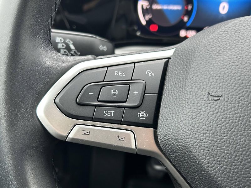Volkswagen Golf Life 1,0TSi - fotka 13 z 22