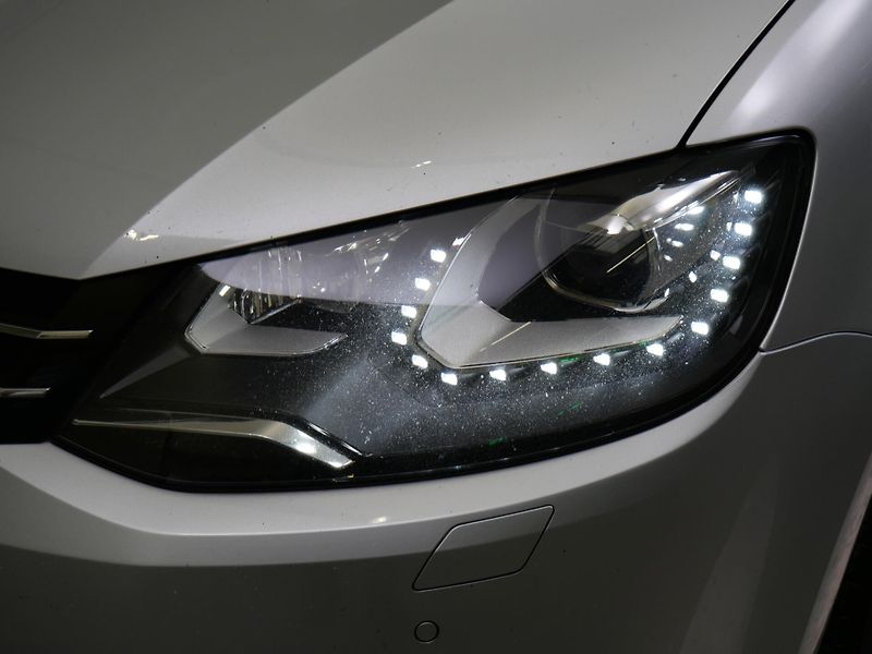 Volkswagen Sharan - fotka 9 z 26
