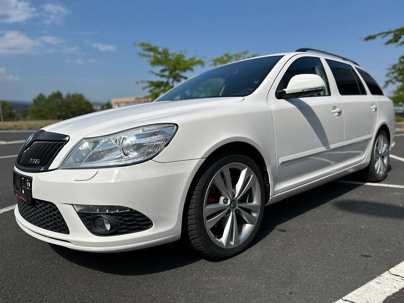 Škoda Octavia (2012) RS 2,0TDI 125kw DSG - fotka 3 z 32