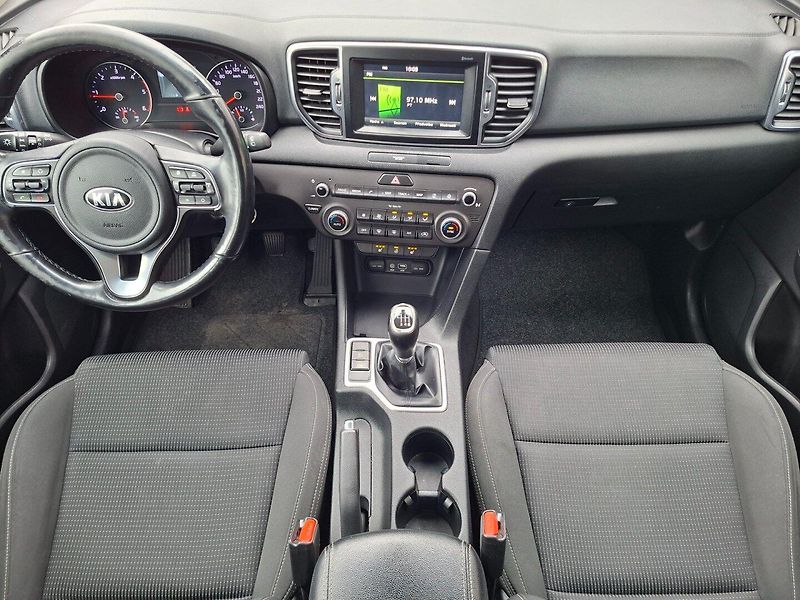Kia Sportage (2016) 1.7CRDi 85kW -1.MAJITEL-KAMERA - fotka 11 z 41